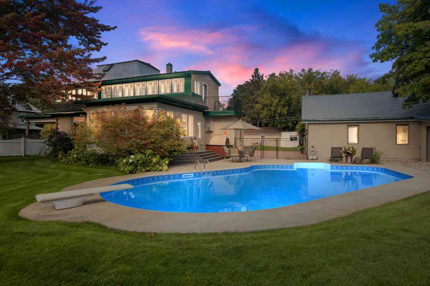 Rooftop Pool Villa